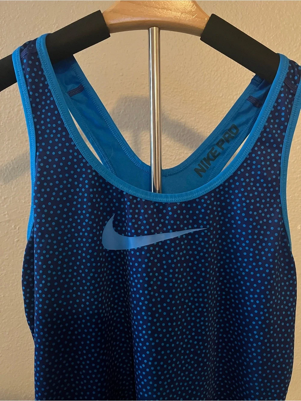 Nike Pro Tank Top Womens Medium Blue Polka Dot Excellent Racerback Dri-FIT